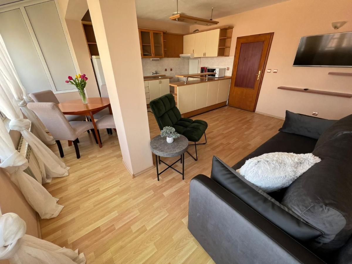 Raya Apartemen Sofia
