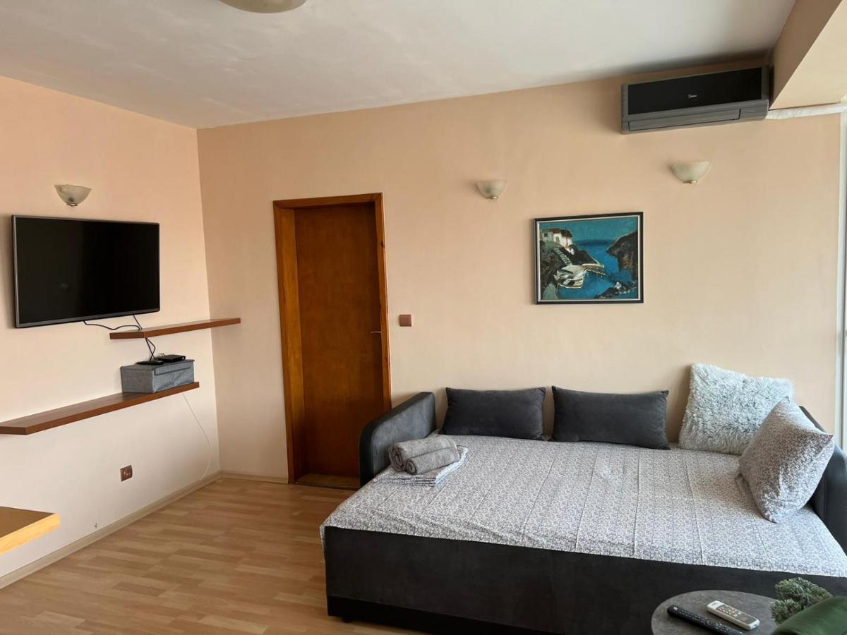 Apartament Raya *