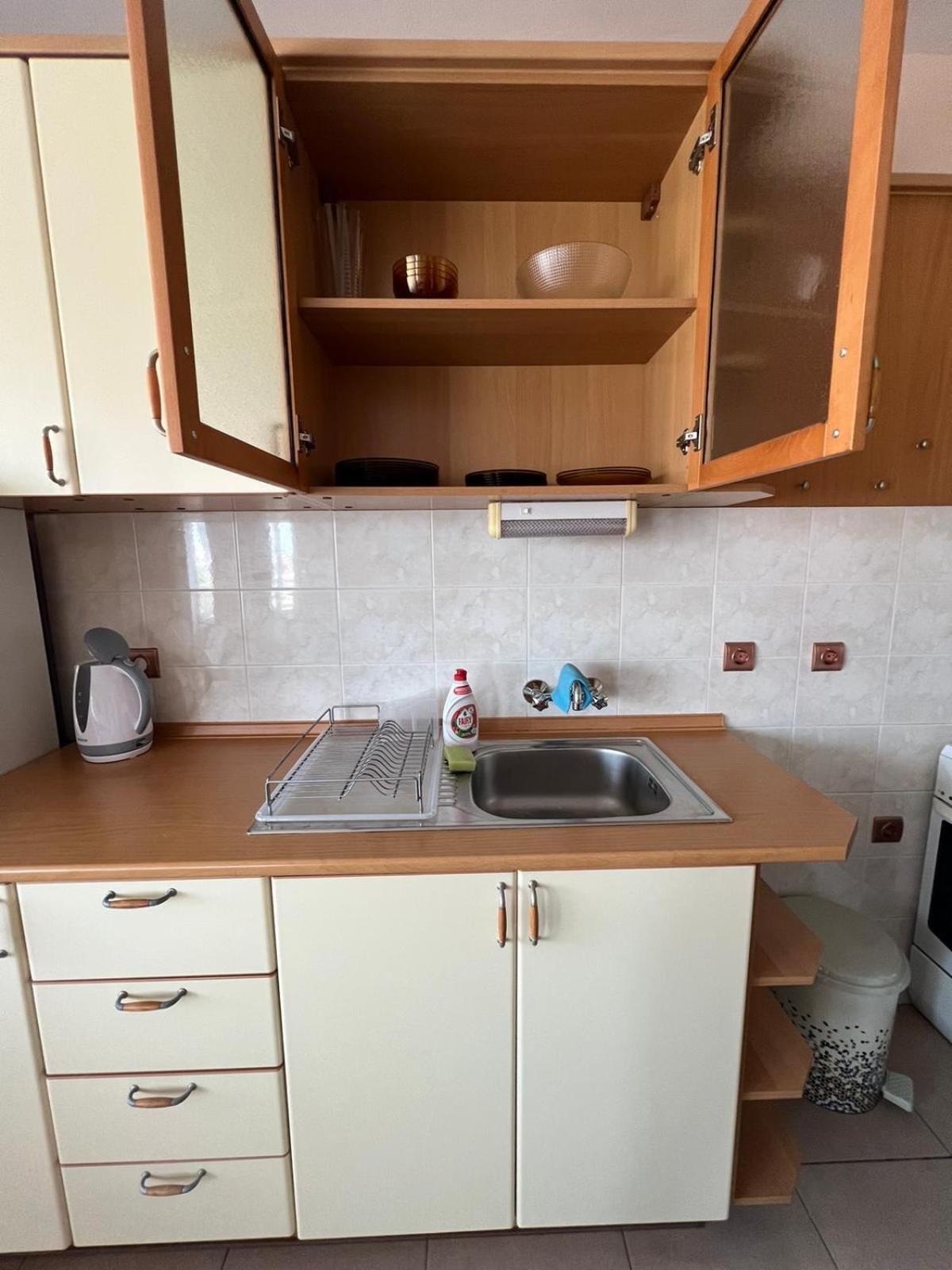 Apartemen Raya Sofia
